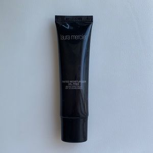 Laura Mercier Tinted Moisturizer Oil Free